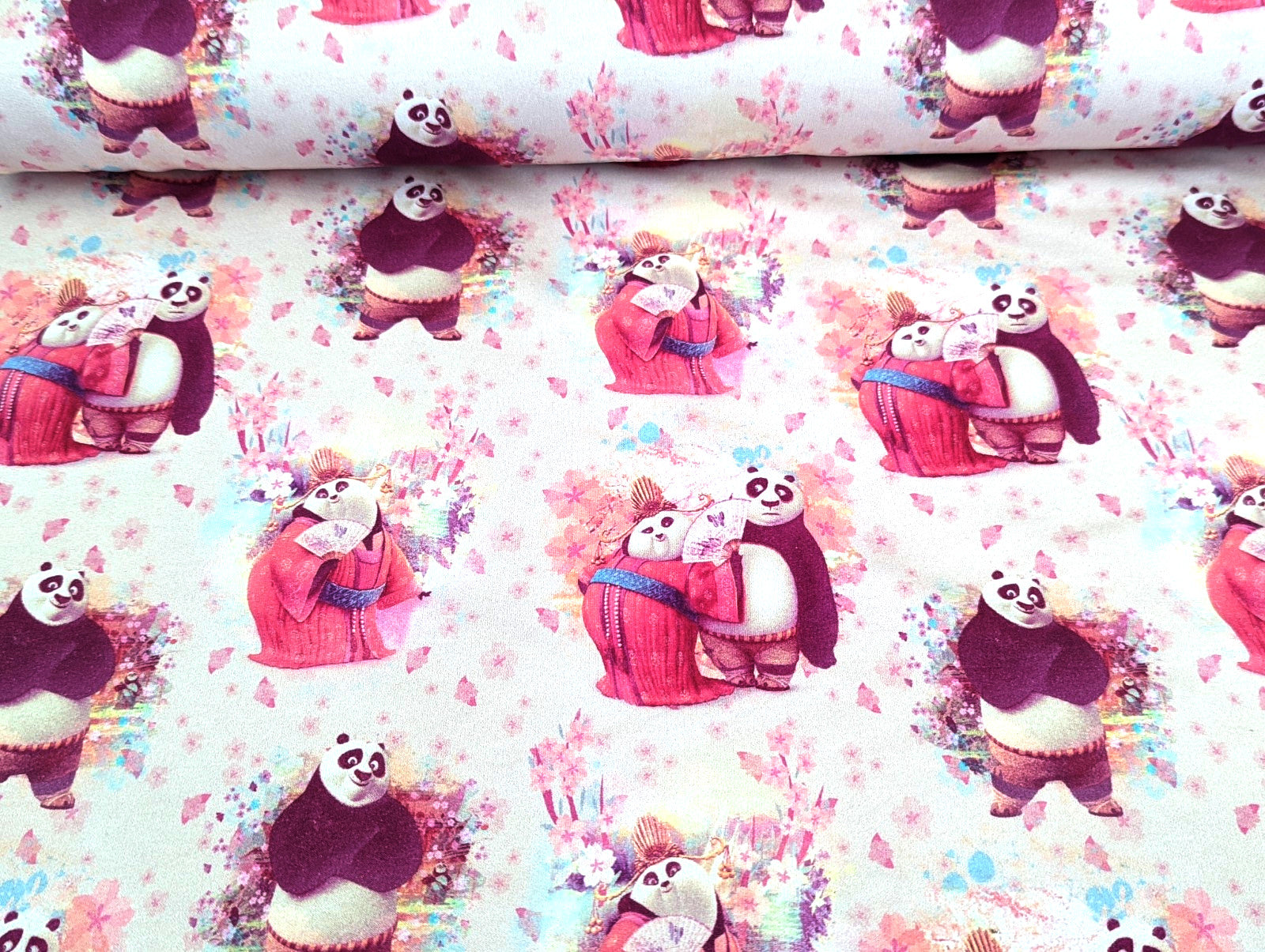 French Terry Kung Fu Panda auf Ecru/Rosa