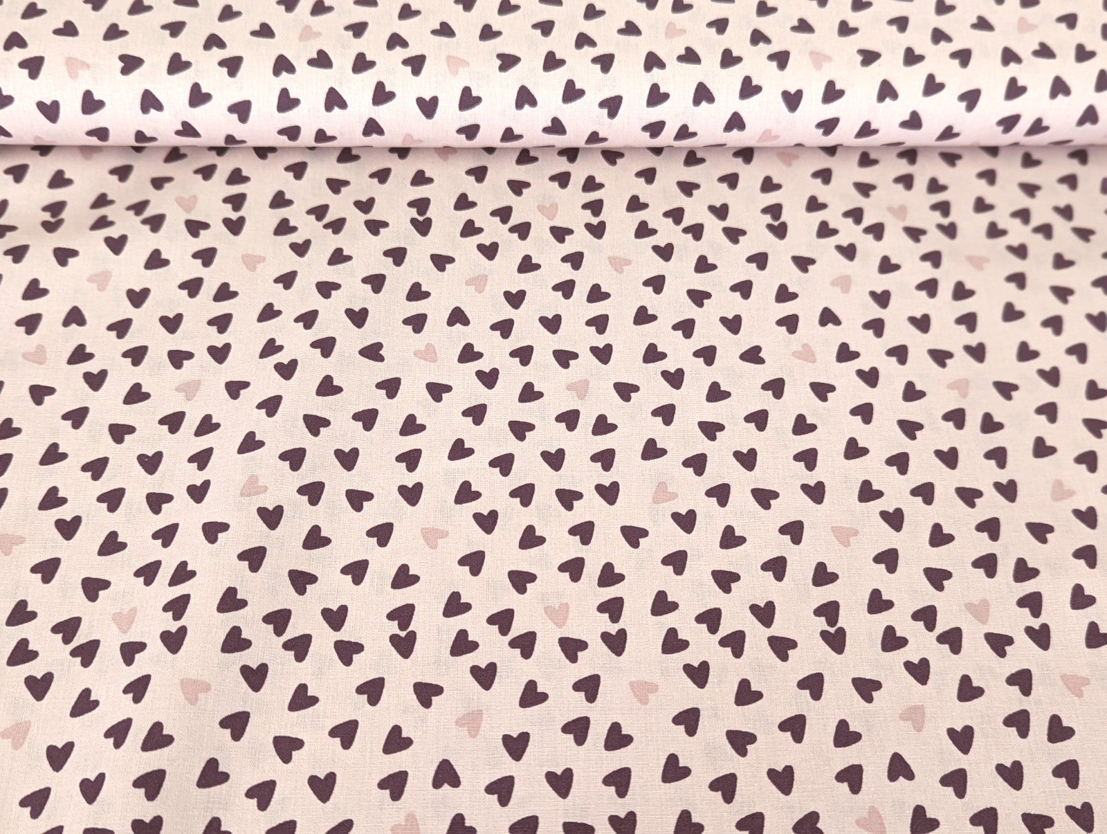 Baumwollstoff Poplin Sweet Herzen auf Hell Altrosa