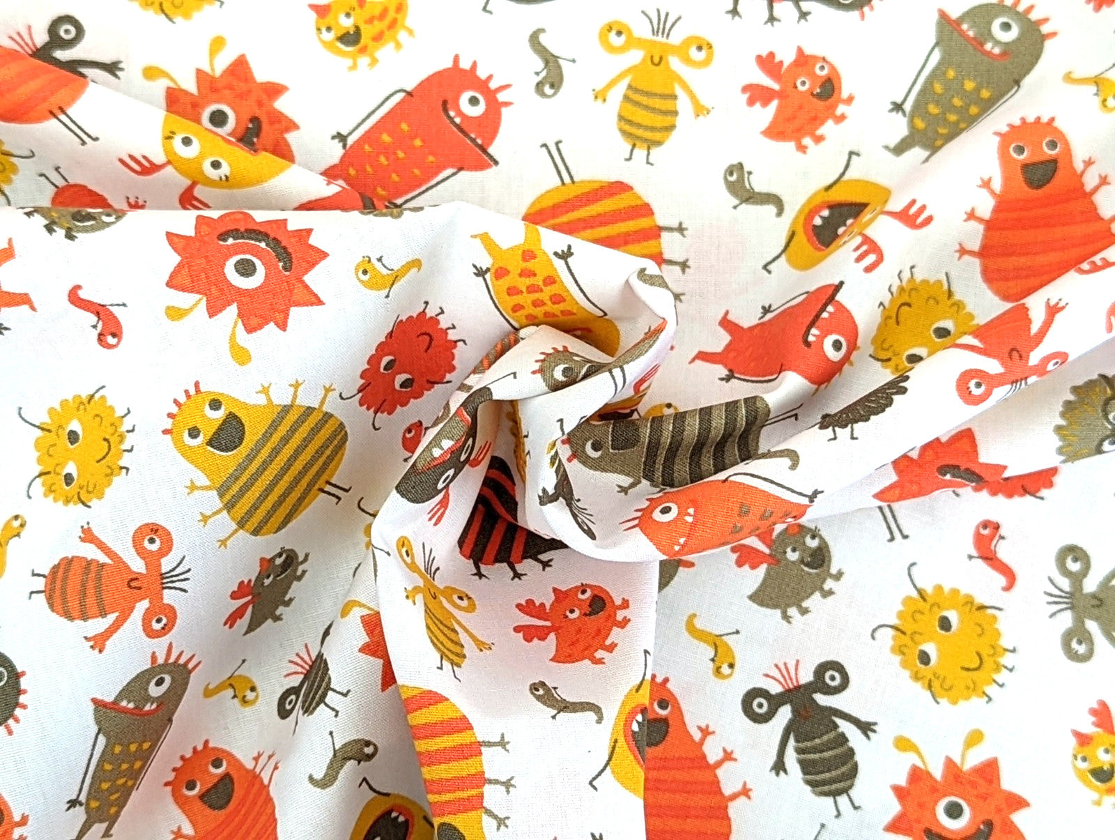Baumwollstoff Poplin Kleine Aliens Monster auf Weiss