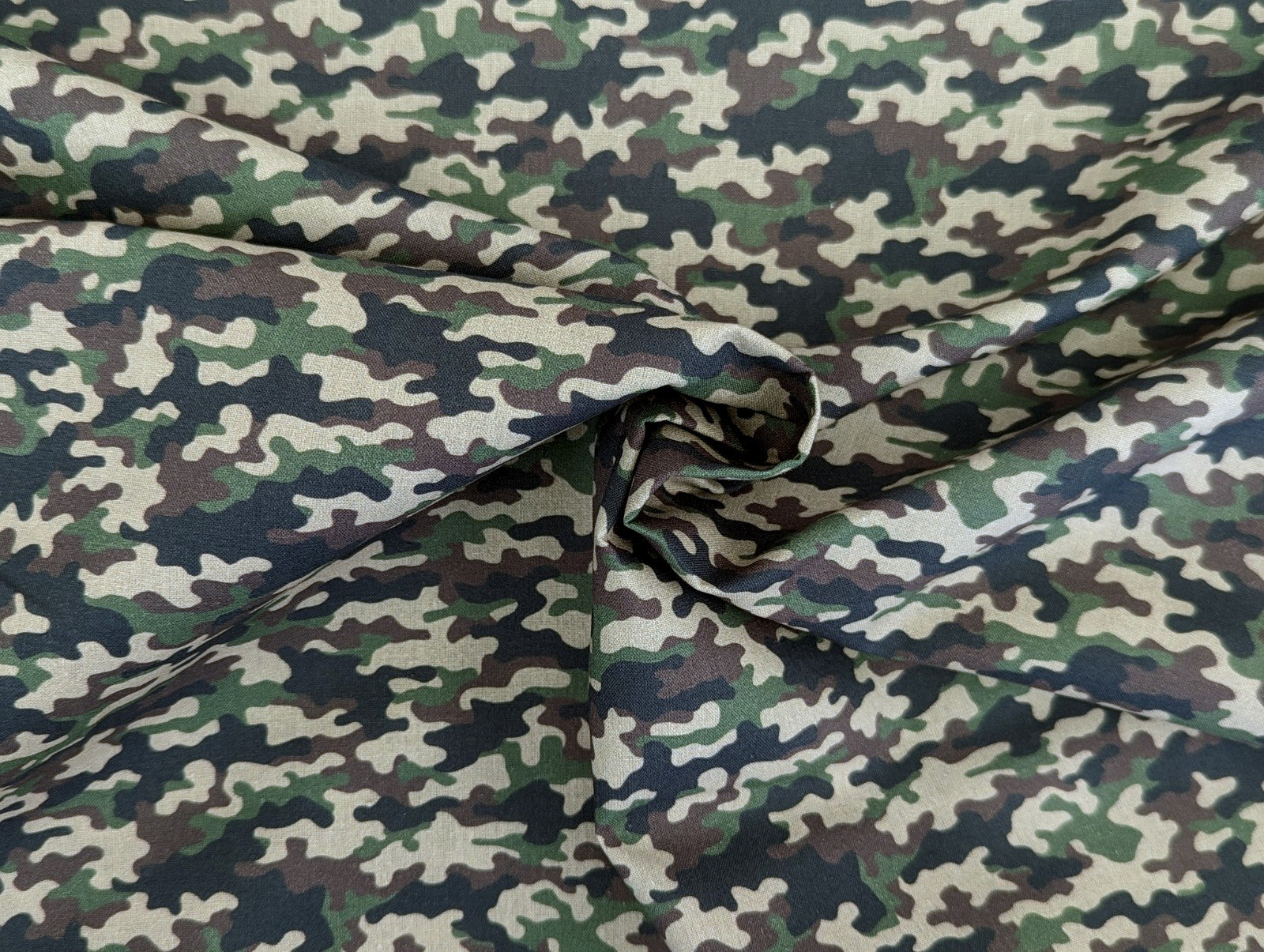 Baumwollstoff Camouflage Grün