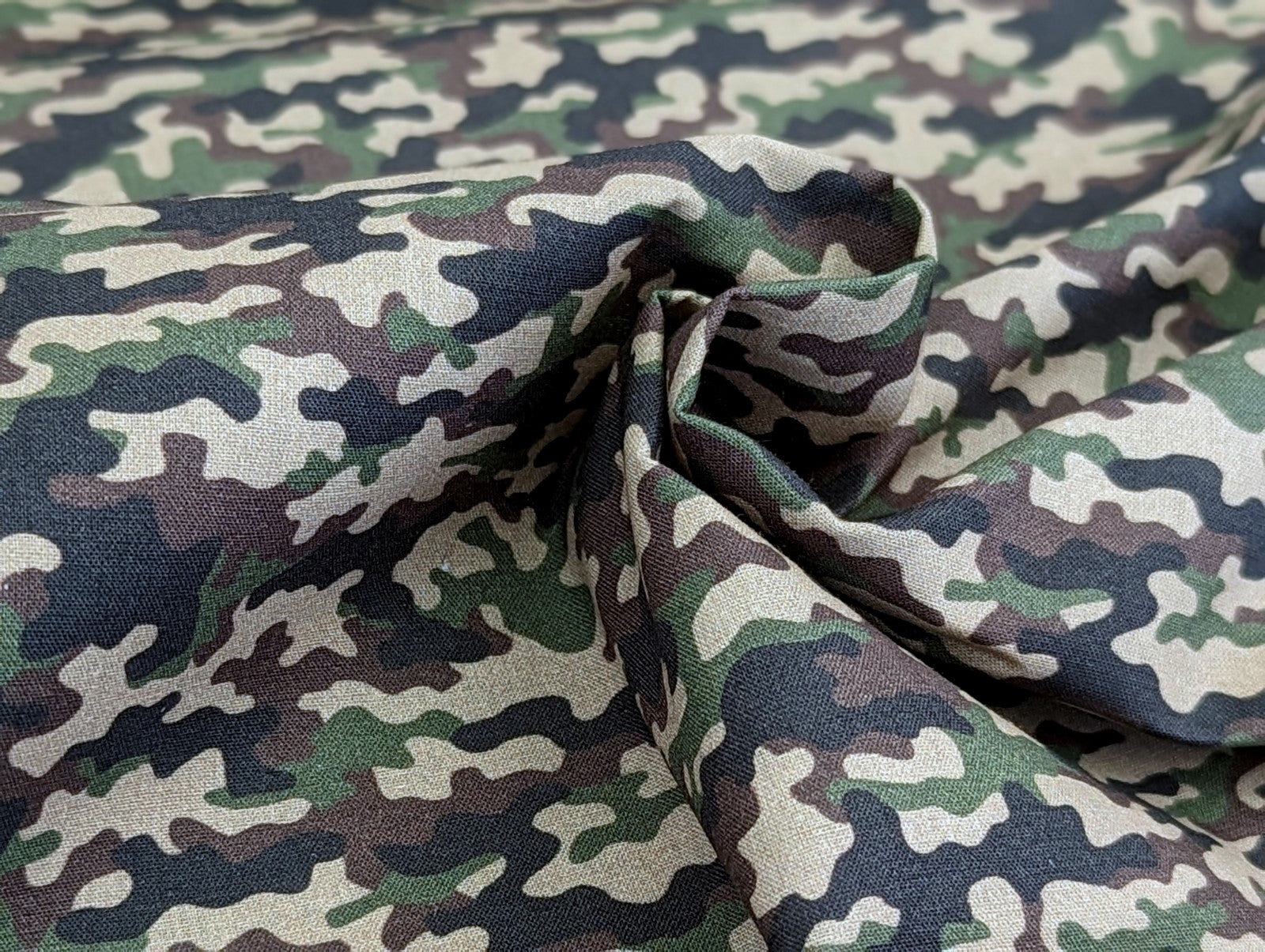 Baumwollstoff Camouflage Grün