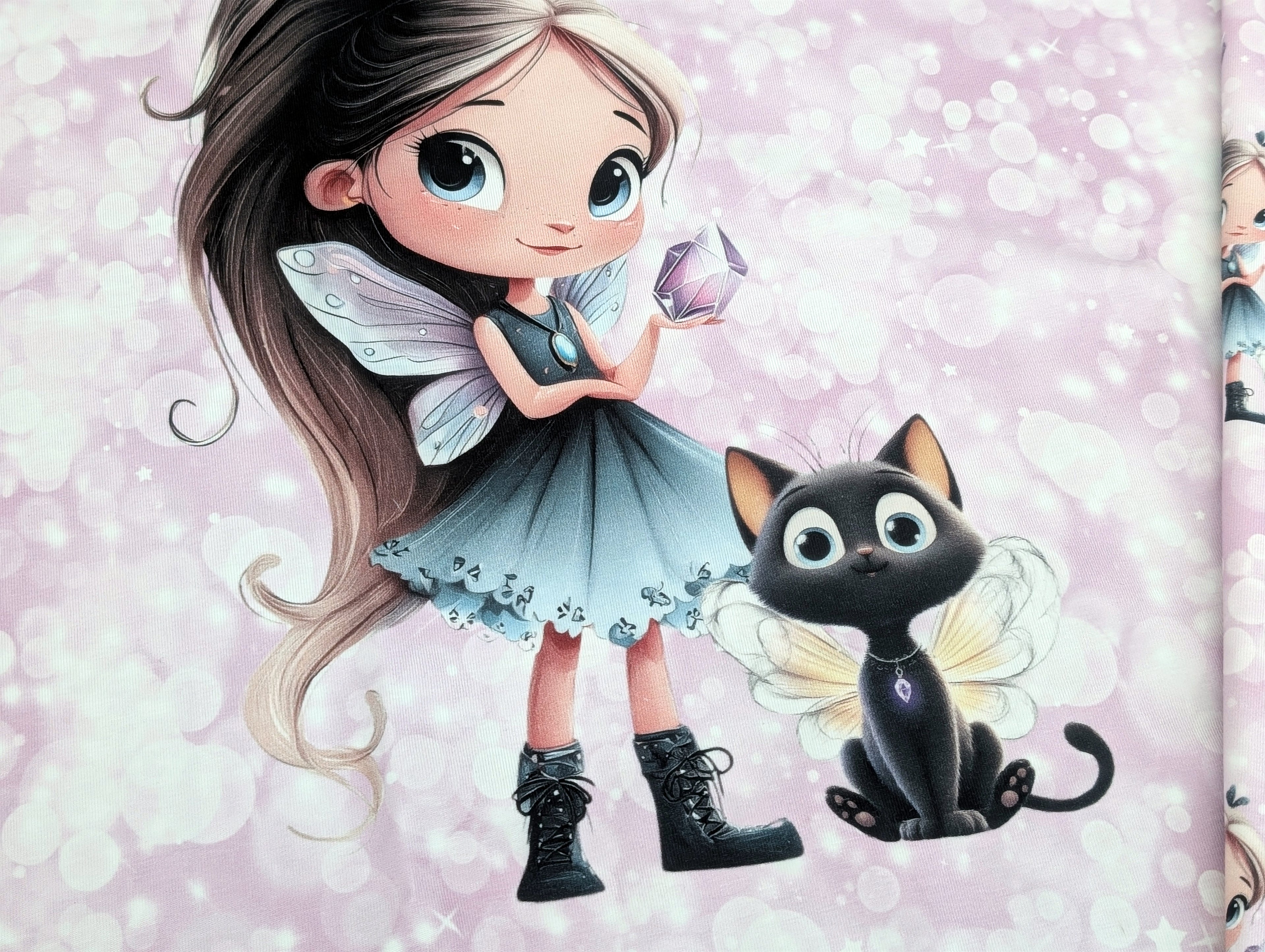 Eigenproduktion Baumwolljersey Panel Diamond Girl Cat auf Rosa / Flieder 75 x 165 cm