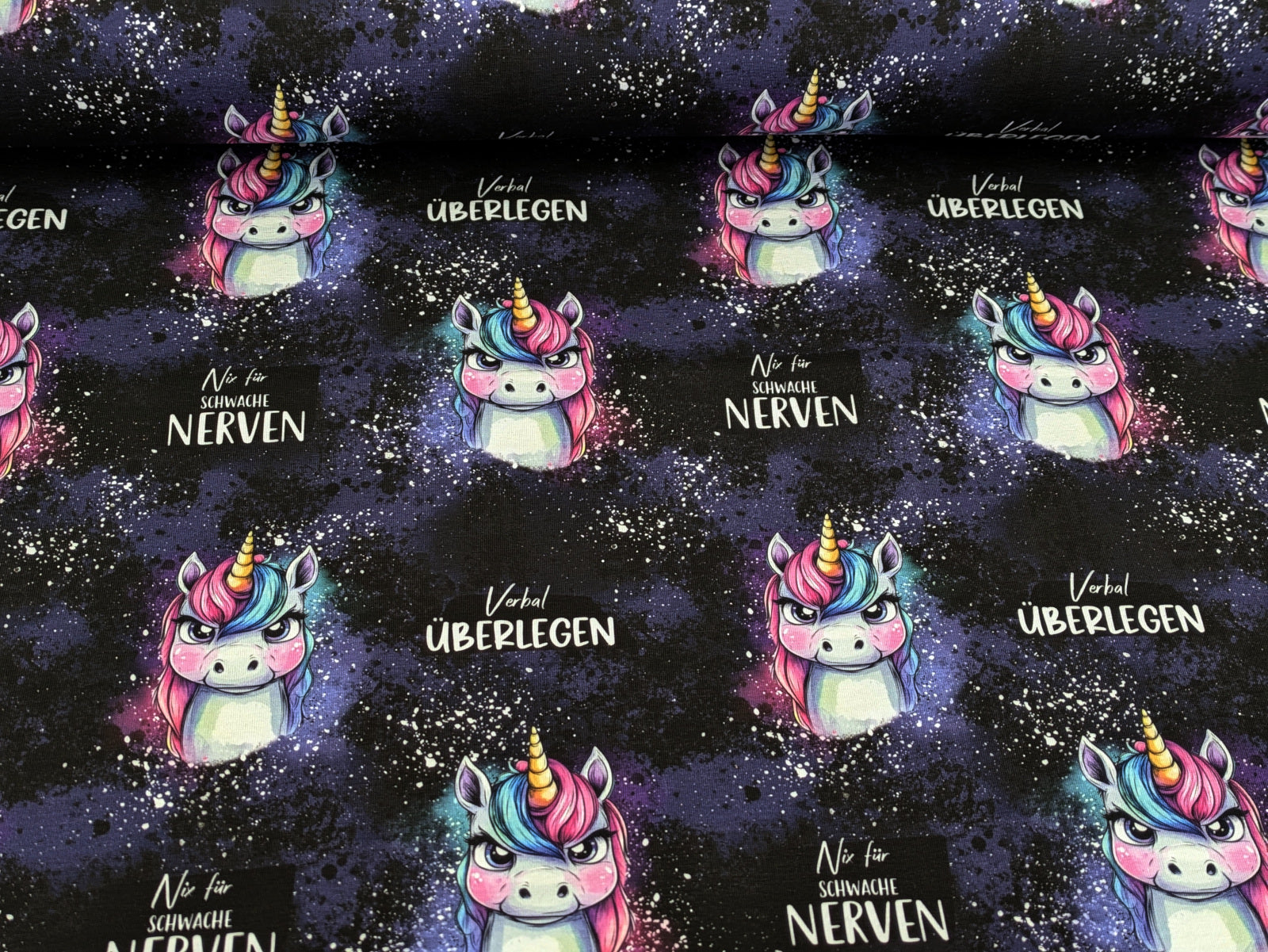 Eigenproduktion Baumwolljersey Einhorn Nix für Schwache Nerven auf Lila