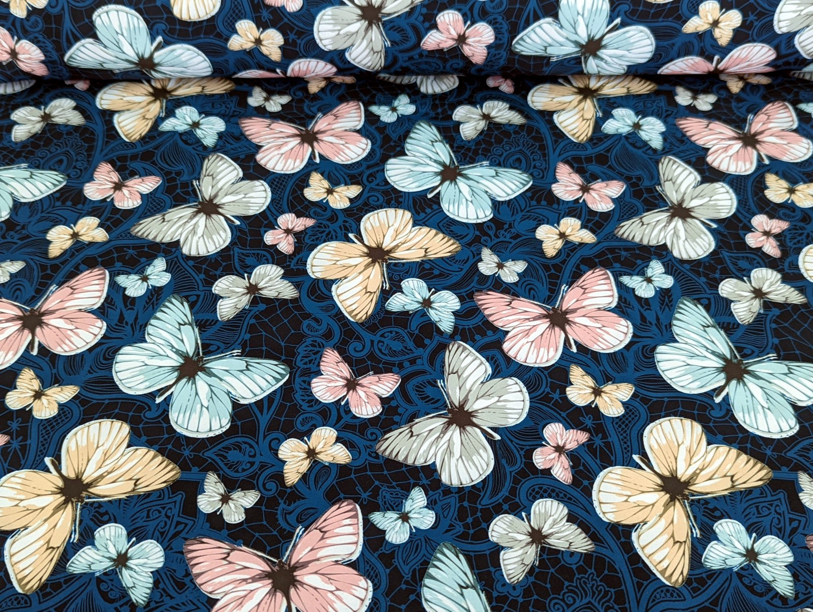 Softshell Digital Zauberhafte Schmetterlinge auf Blau